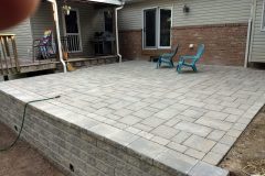 Landesign-Hardscape-Masonry-Valley-paver-patio-with-retaining-wall-scaled