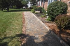 Landesign-Hardscape-Masonry-Valley-Forge-Rustic-paver-walkway