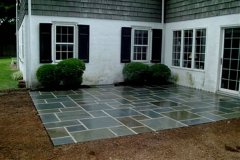Landesign-Hardscape-Masonry-Valley-Forge-Flagstone-in-cement-Patio