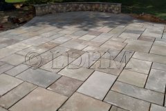 Landesign-Hardscape-Masonry-Valley-Forge-Flagstone-patio-and-seating-wall.-Phoenixville-PA