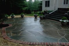Landesign-Hardscape-Masonry-Valley-Forge-Irregular-Flagstone-Patio-with-a-Mica-Stone-Staircase
